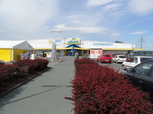 Albert hypermarket Rakovník
