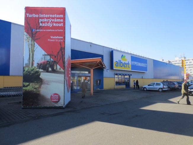 Albert hypermarket Tábor