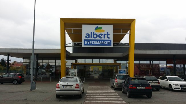 Albert hypermarket Staré Město (INTERSPAR)