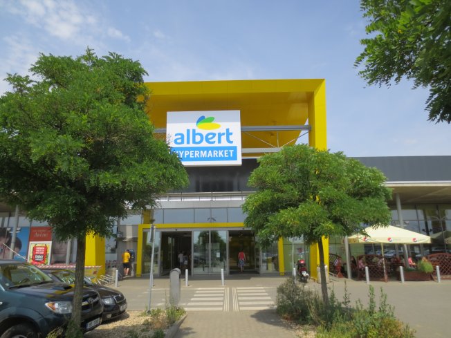 Albert hypermarket Znojmo (INTERSPAR)