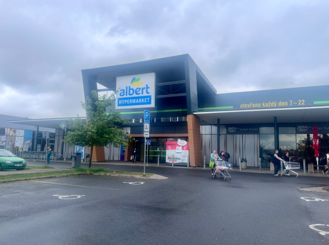 Albert hypermarket Litoměřice