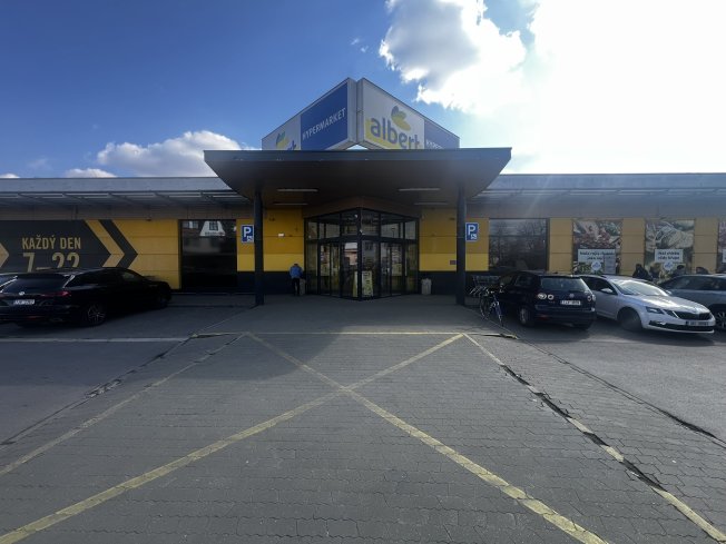 Albert hypermarket Žďár nad Sázavou