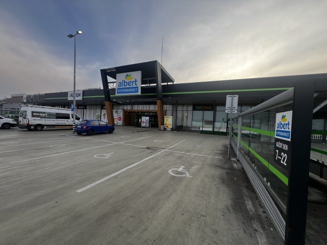 Albert hypermarket Česká Lípa
